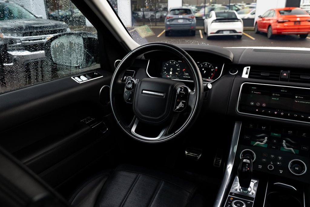 Used 2018 Land Rover Range Rover Sport HSE Dynamic image 9