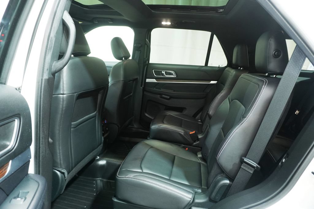 Used 2019 Ford Explorer Limited w/ Ford Safe & Smart Package AWD/4WD image 16
