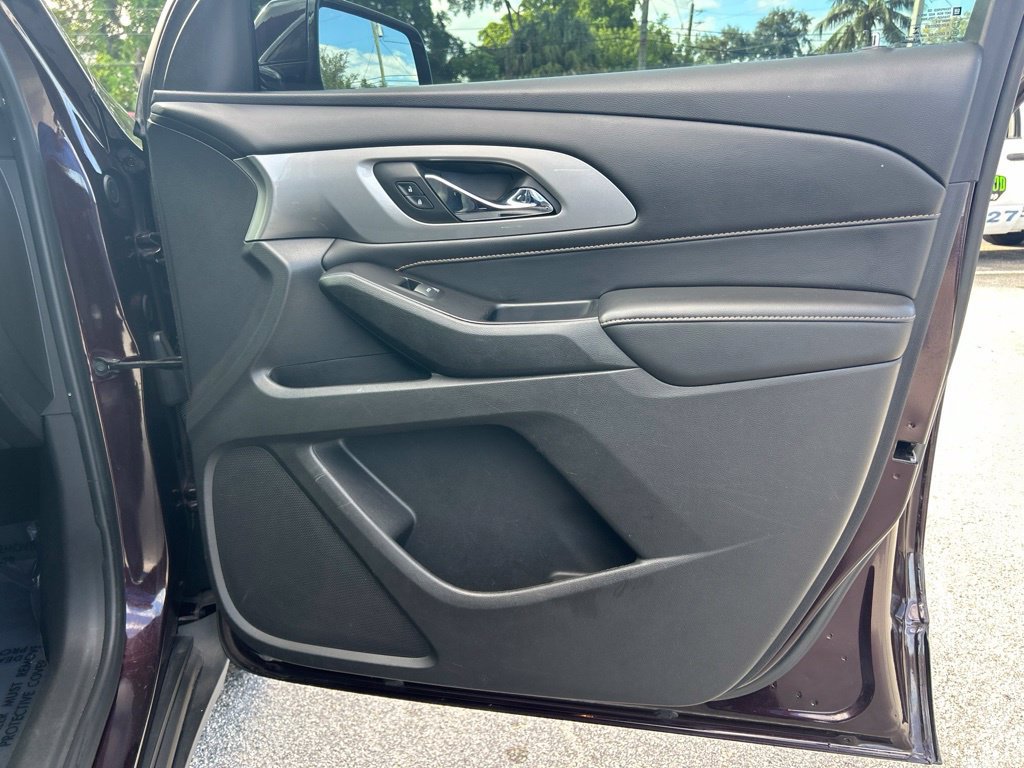Used 2019 Chevrolet Traverse LT FWD image 26