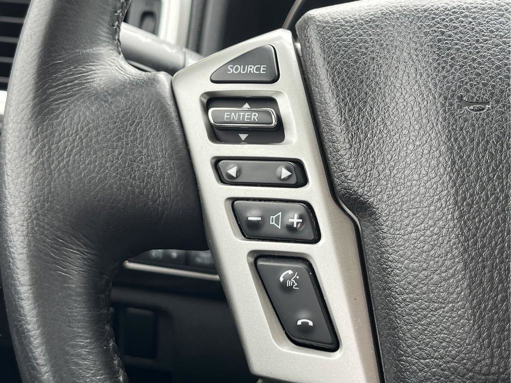 Used 2018 Nissan Titan SV w/ SV Convenience Package AWD/4WD image 24