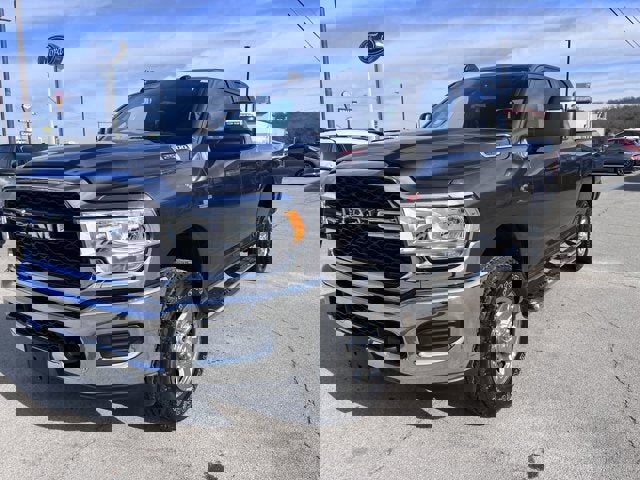 Used 2024 RAM 2500 Tradesman w/ Chrome Appearance Group image 5