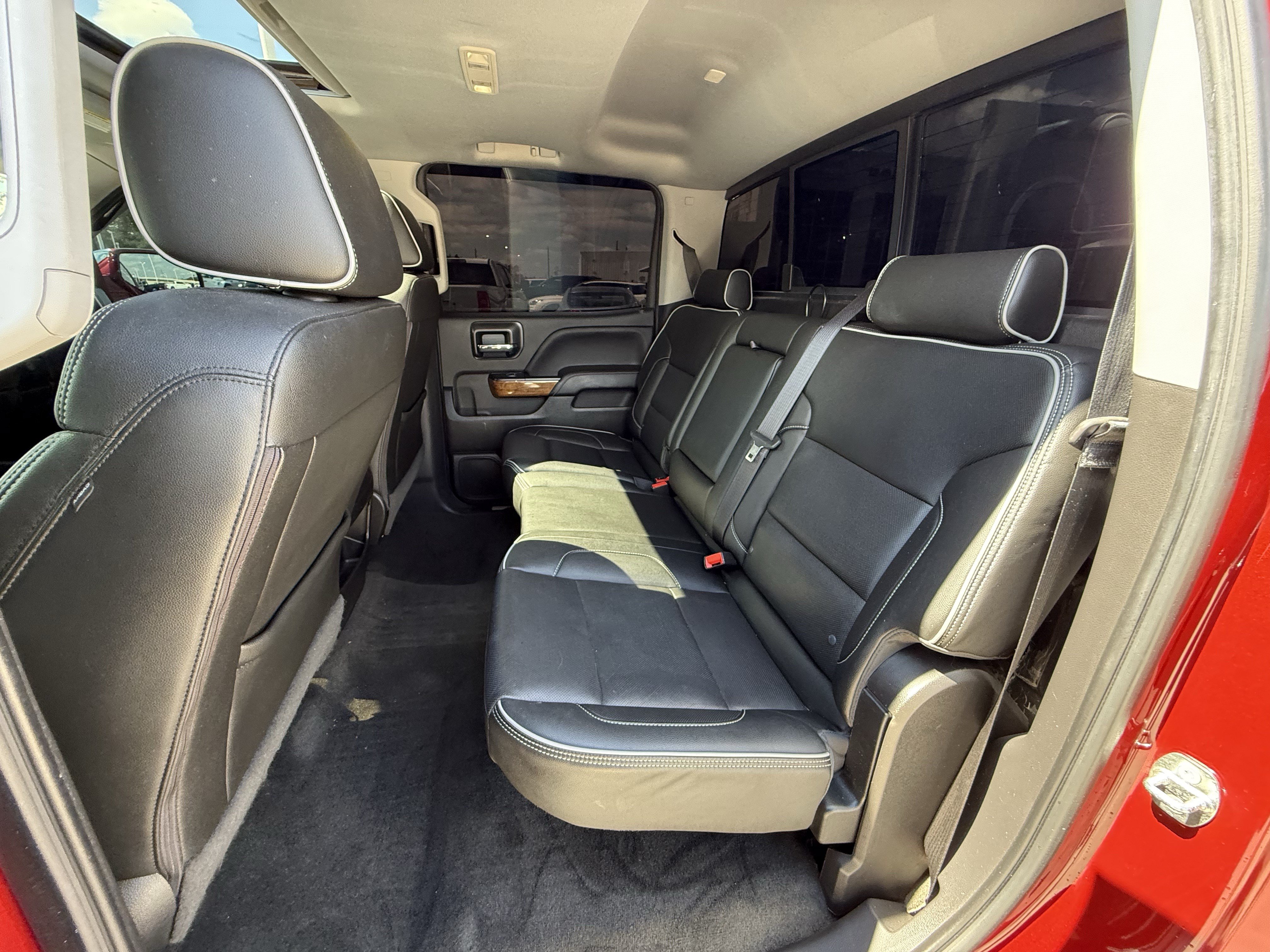 Used 2018 Chevrolet Silverado 1500 High Country AWD/4WD image 29