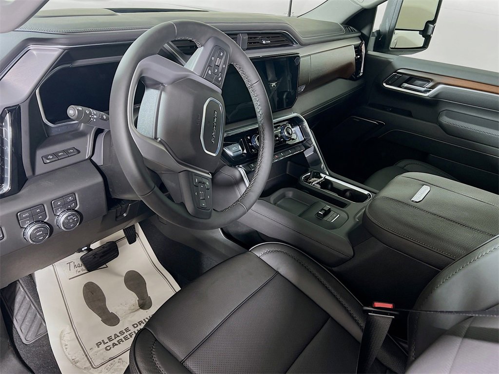 New 2026 GMC Sierra 3500 Denali w/ Denali Reserve Package image 10
