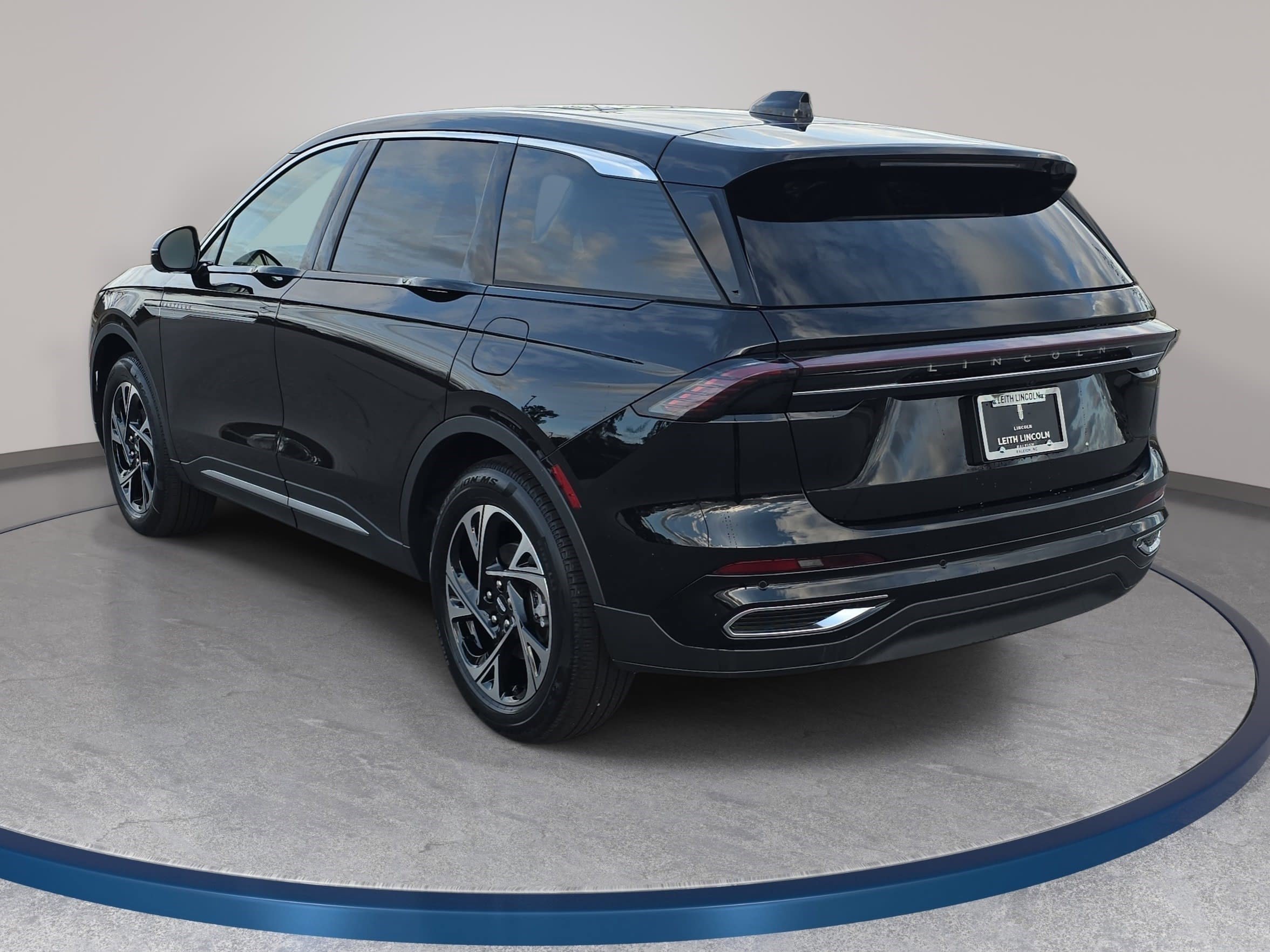 New 2026 Lincoln Nautilus Premier w/ Equipment Group 102A AWD/4WD image 7