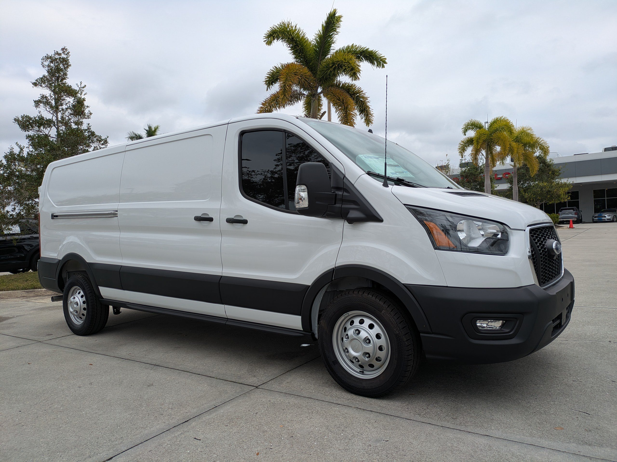 Used 2025 Ford Transit 350 148 Low Roof AWD w/ Load Area Protection Package image 7