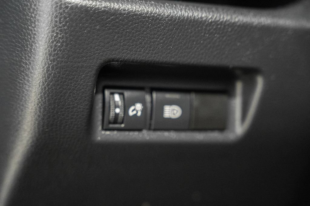 Used 2022 Toyota RAV4 XLE image 35