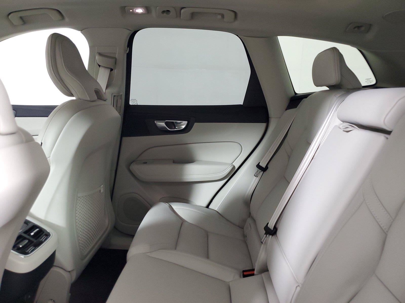 New 2027 Volvo XC60 B5 Ultra AWD/4WD image 12