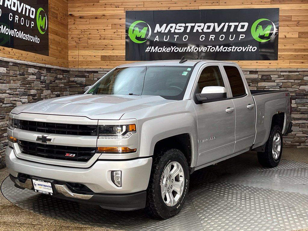 Used 2018 Chevrolet Silverado 1500 LT w/ All Star Edition AWD/4WD image 11