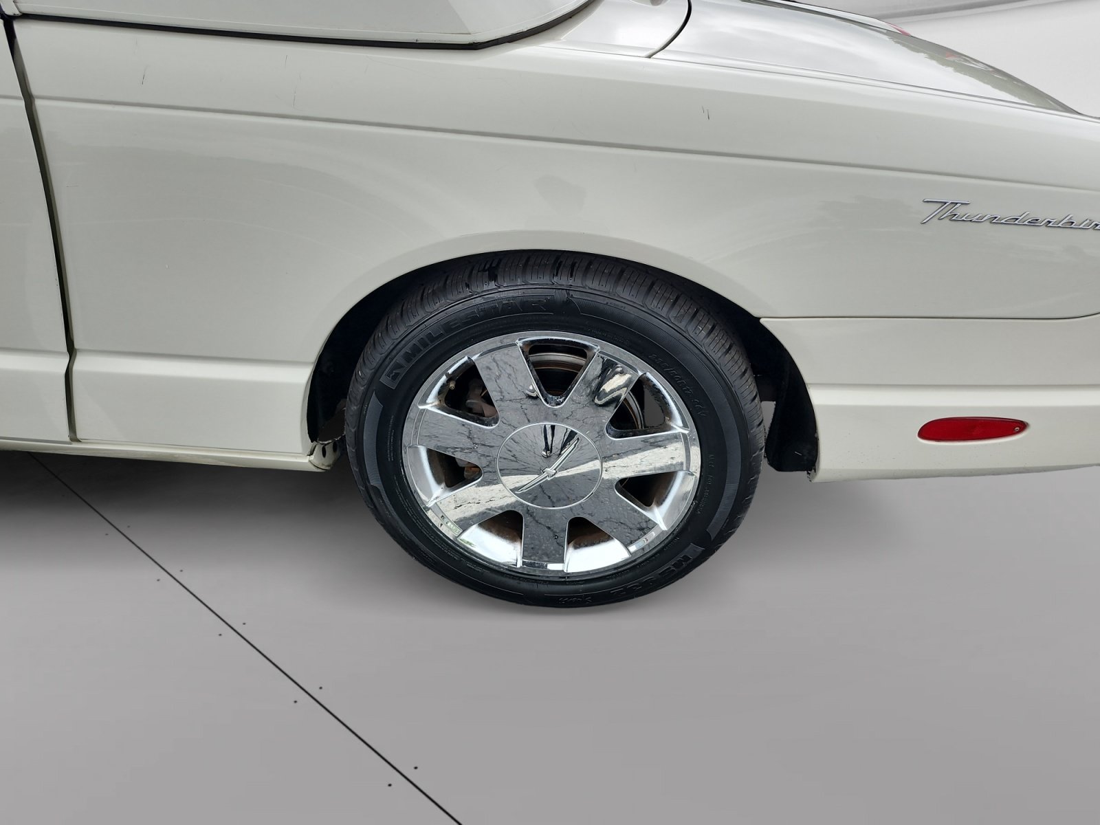 Used 2003 Ford Thunderbird RWD image 14