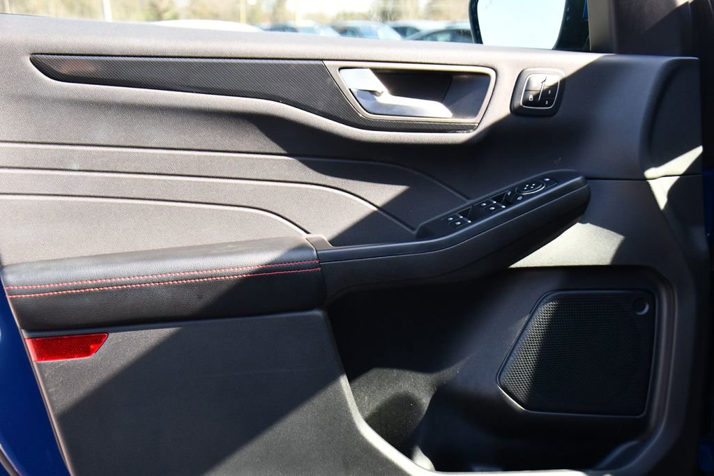 Used 2023 Ford Escape ST-Line Elite image 22