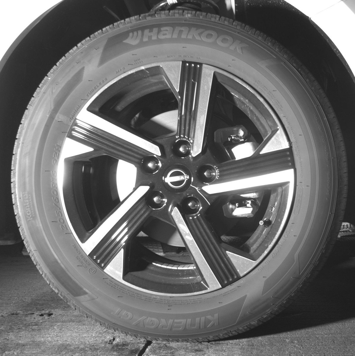 Used 2025 Nissan Sentra SV image 13