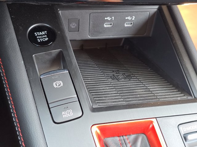 New 2026 Nissan Kicks SR w/ SR Premium Package FWD image 19