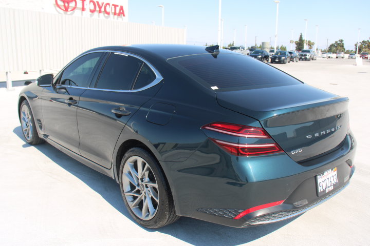 Used 2022 Genesis G70 2.0T RWD image 5