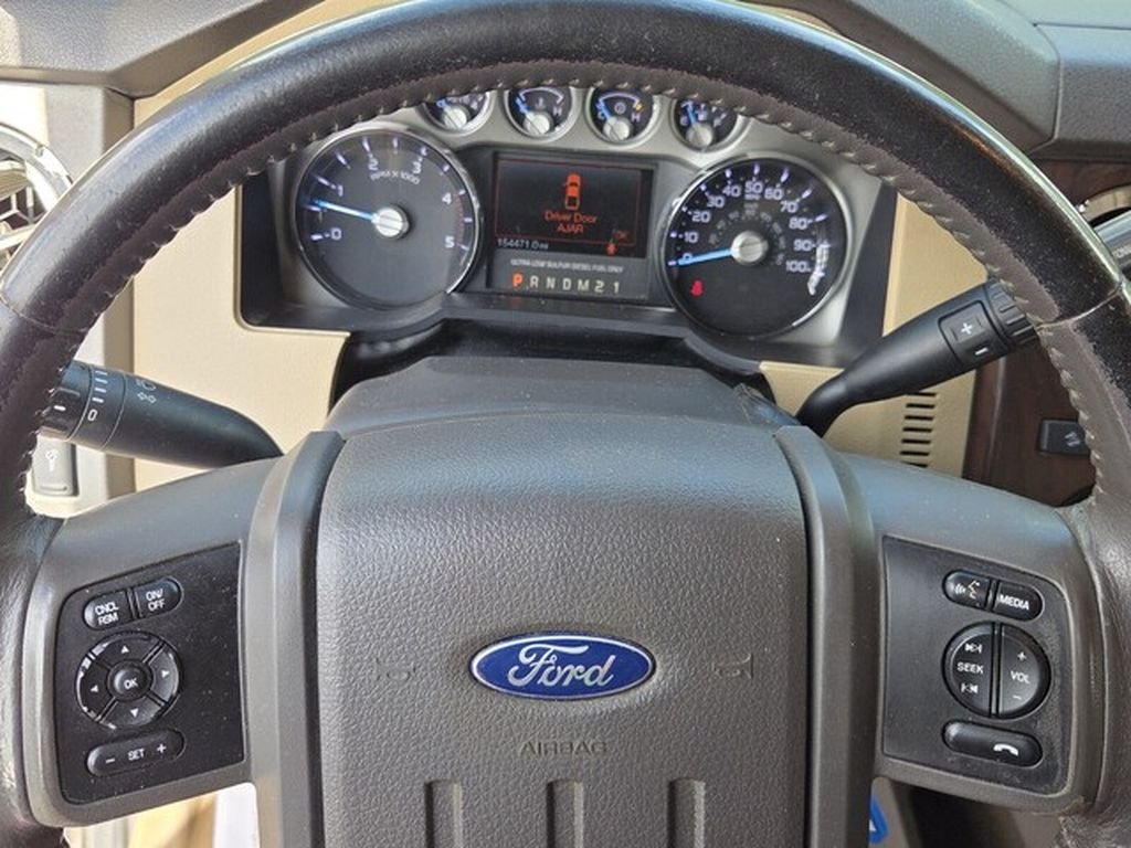 Used 2016 Ford F250 Lariat w/ Lariat Interior Package AWD/4WD image 26