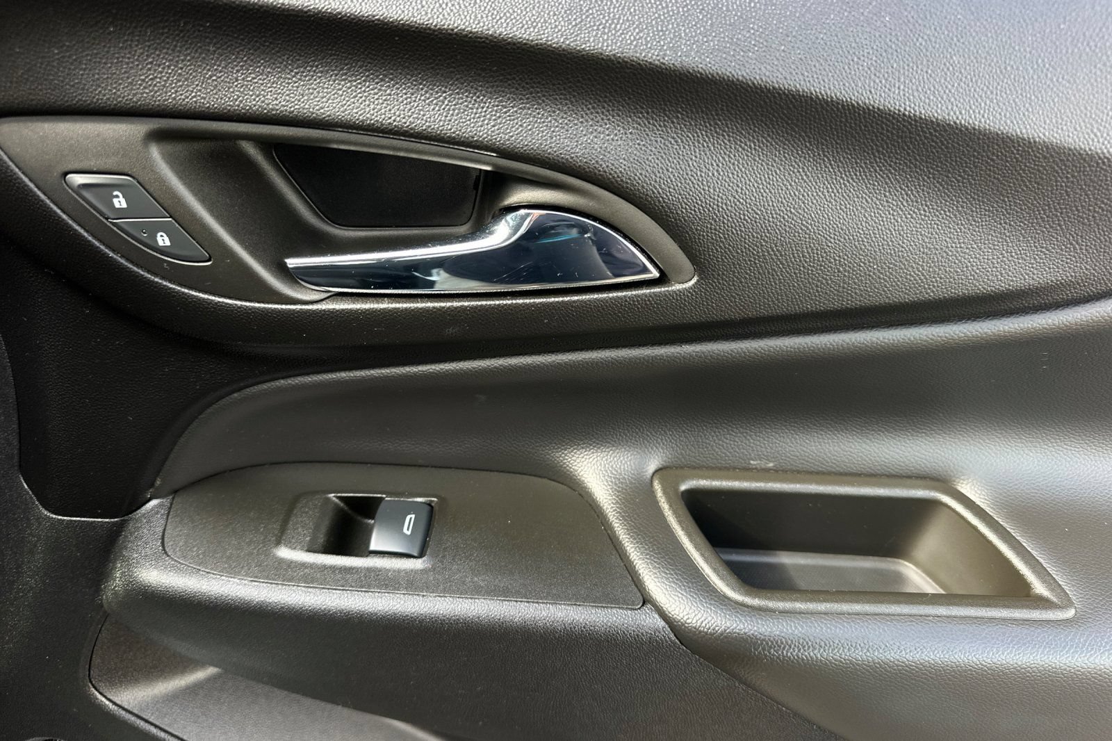 Used 2024 Chevrolet Equinox LT FWD image 22