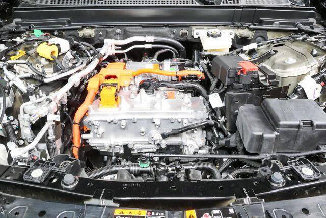 Used 2025 Cadillac Lyriq Sport AWD/4WD image 5
