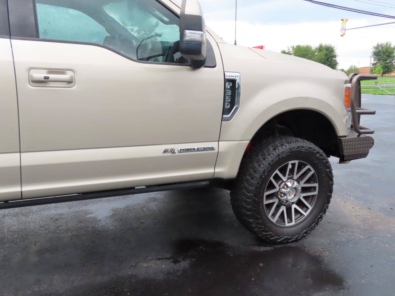 Used 2017 Ford F350 Lariat w/ Lariat Ultimate Package AWD/4WD image 24