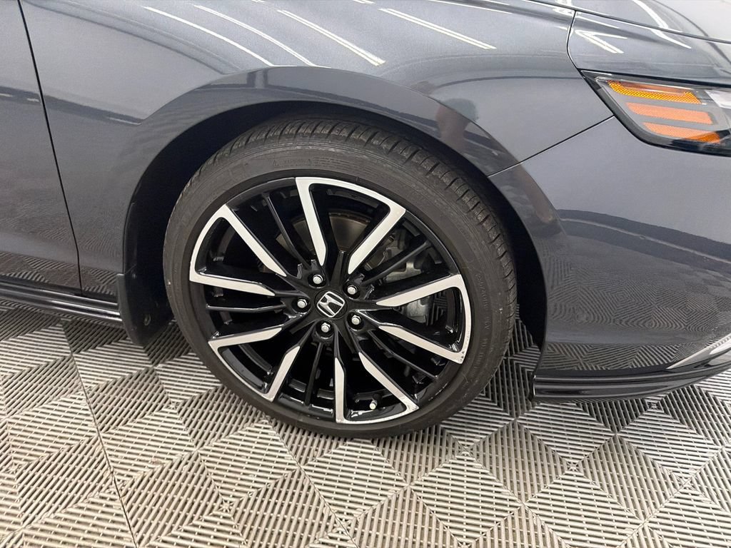 Used 2024 Honda Accord Touring image 14