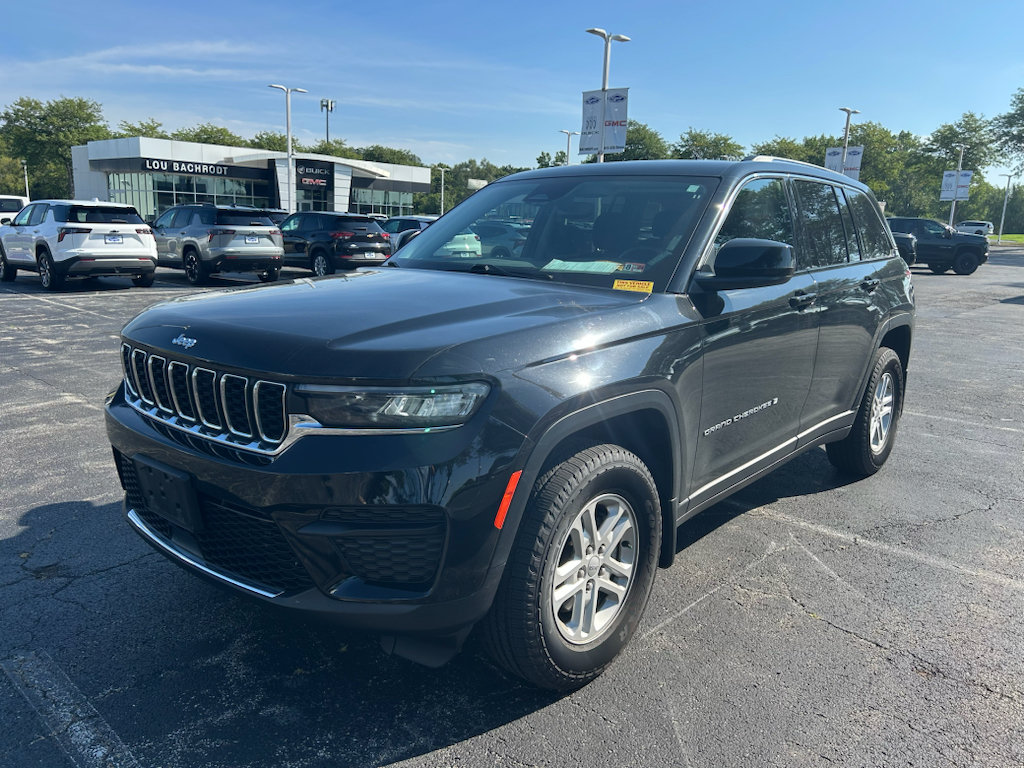 Used 2022 Jeep Grand Cherokee Laredo w/ Luxury Tech Group I