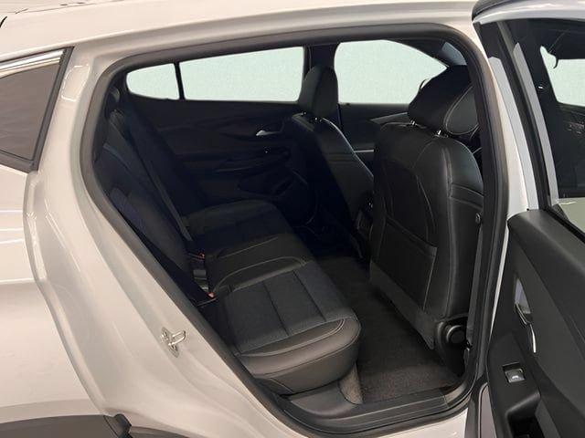 Certified 2025 Buick Envista Preferred FWD image 12