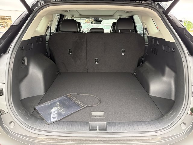 Certified 2026 Kia Sportage EX w/ EX Panorama Roof Package FWD image 24