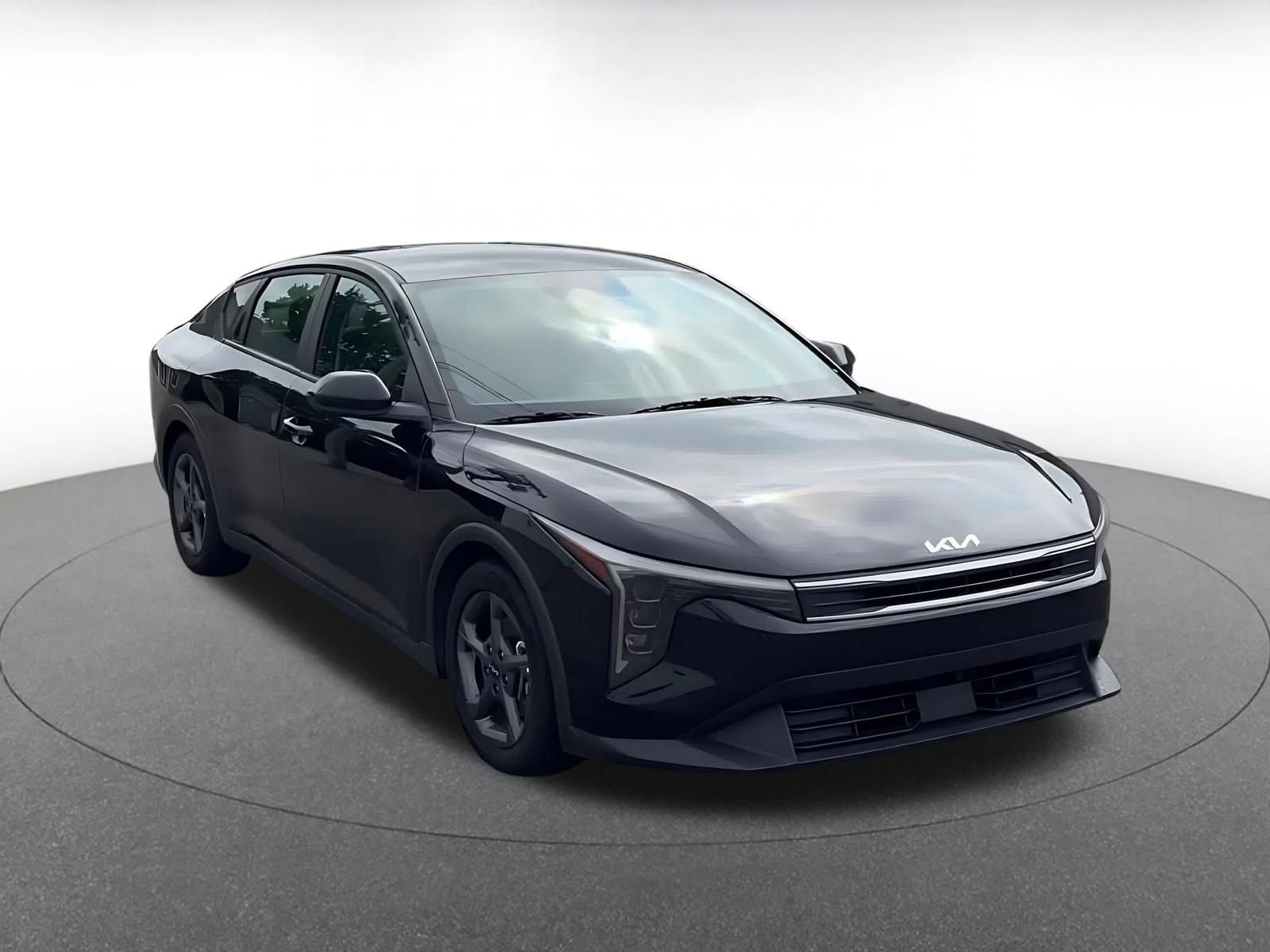 Used 2025 Kia K4 FWD image 3