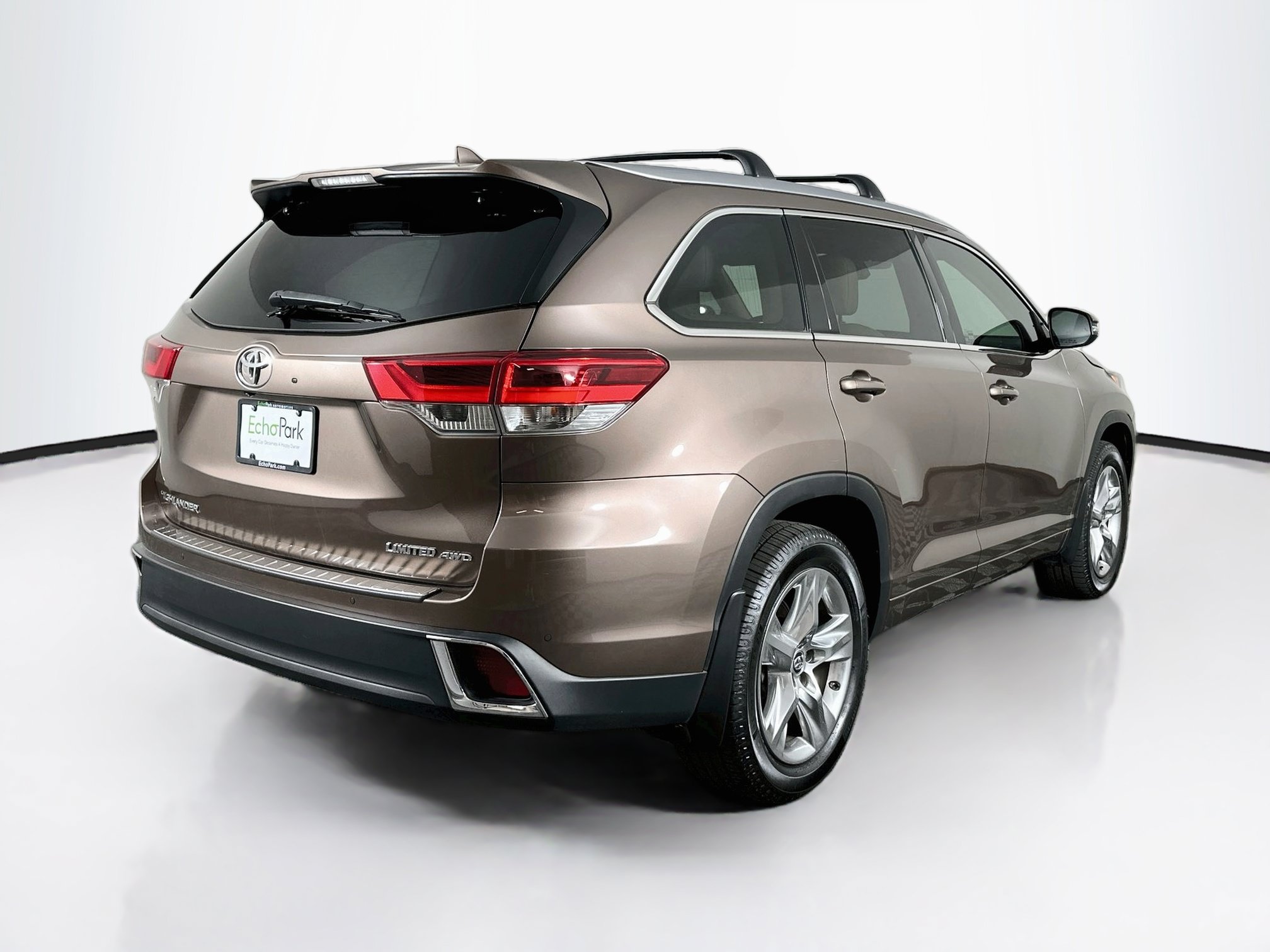 Used 2019 Toyota Highlander Limited AWD/4WD image 9
