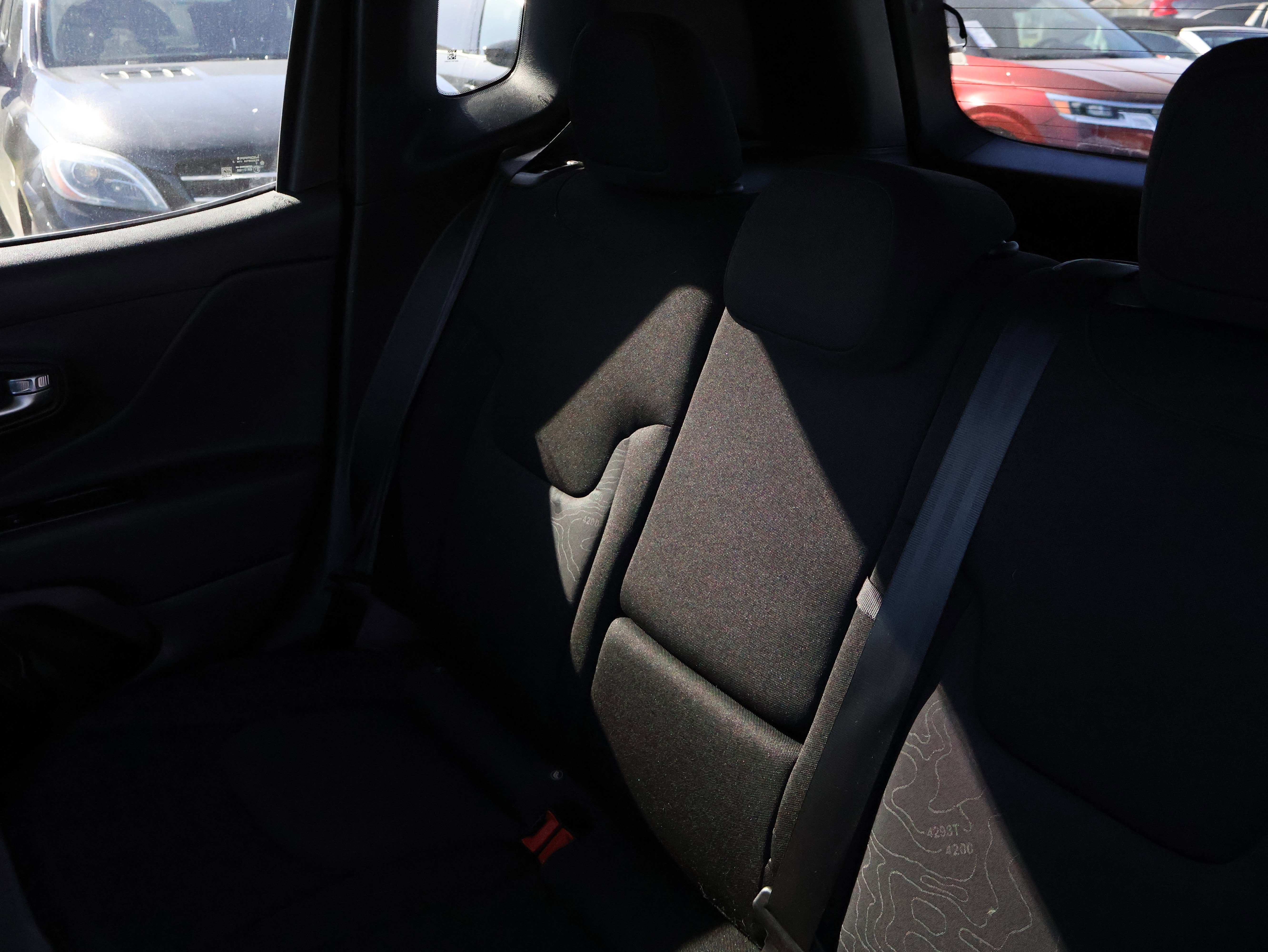 Used 2022 Jeep Renegade Trailhawk image 21