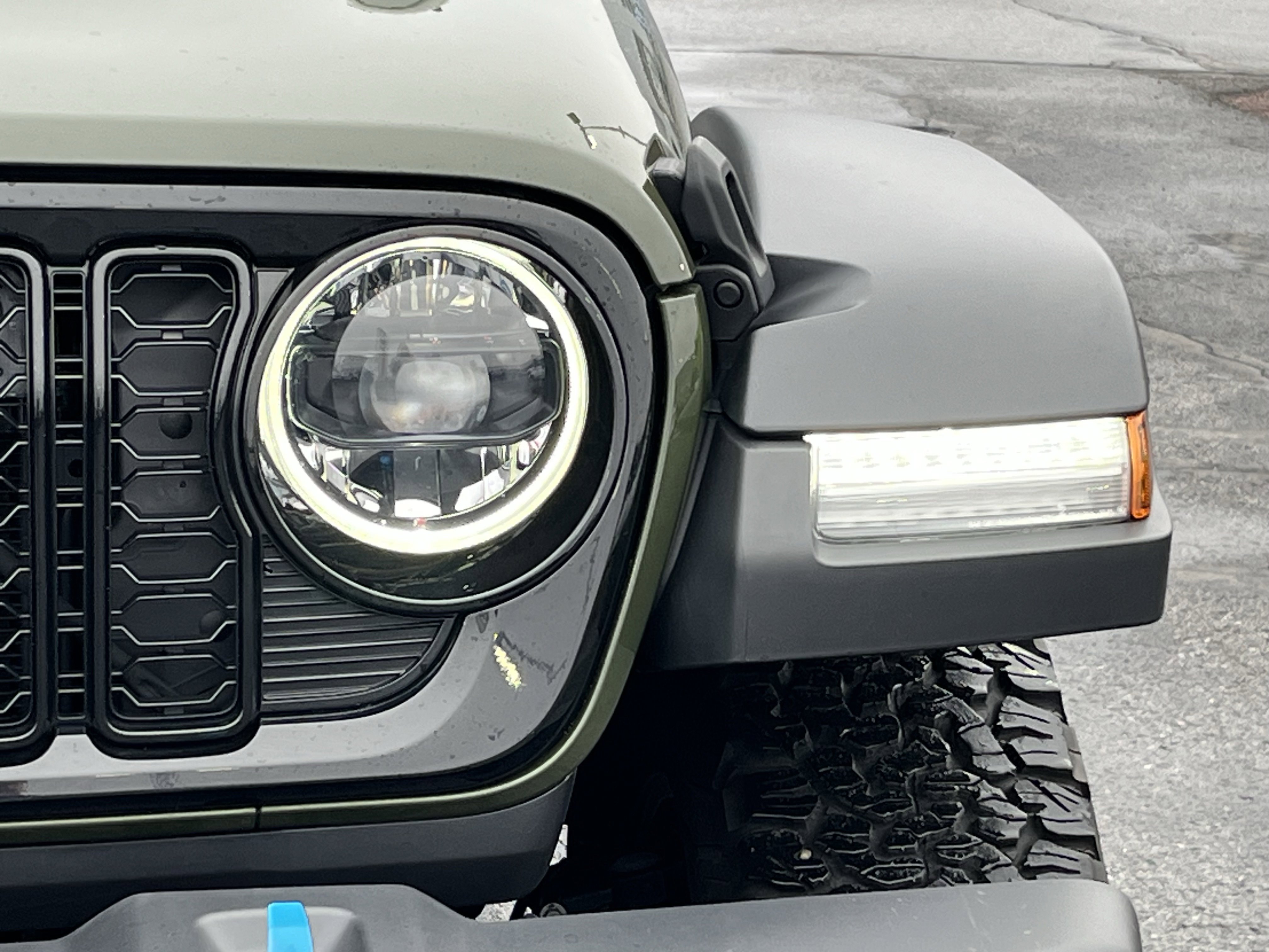 Used 2024 Jeep Wrangler Willys 4xe image 10