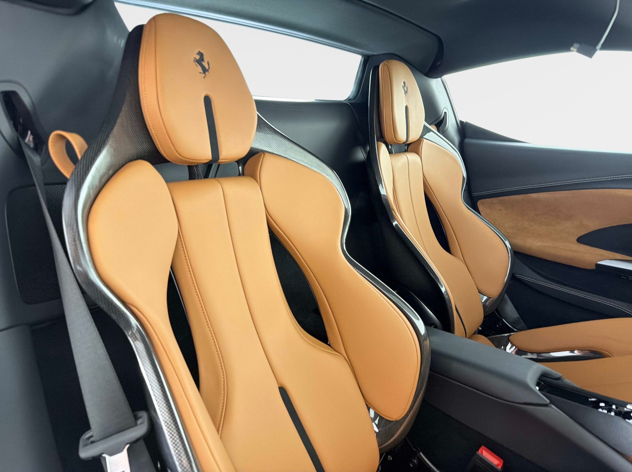 Used 2025 Ferrari 296 GTS RWD image 25
