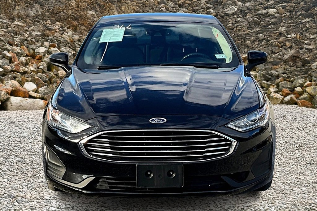 Used 2019 Ford Fusion SE image 3