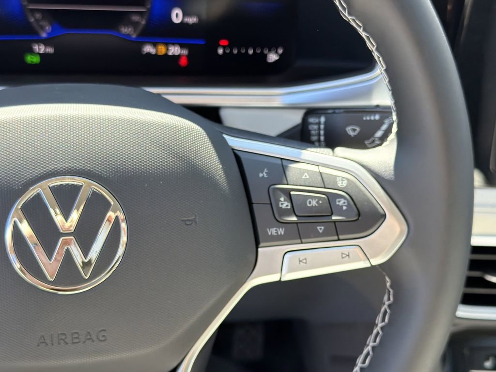 New 2026 Volkswagen Taos SE FWD image 26