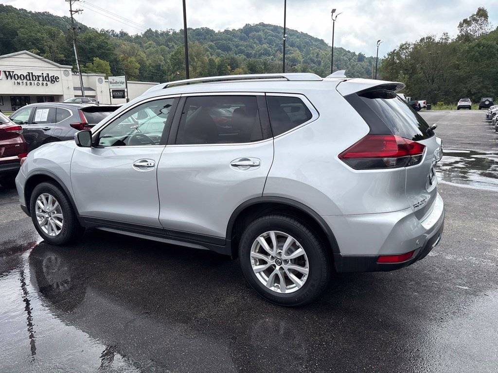Used 2020 Nissan Rogue SV AWD/4WD image 3