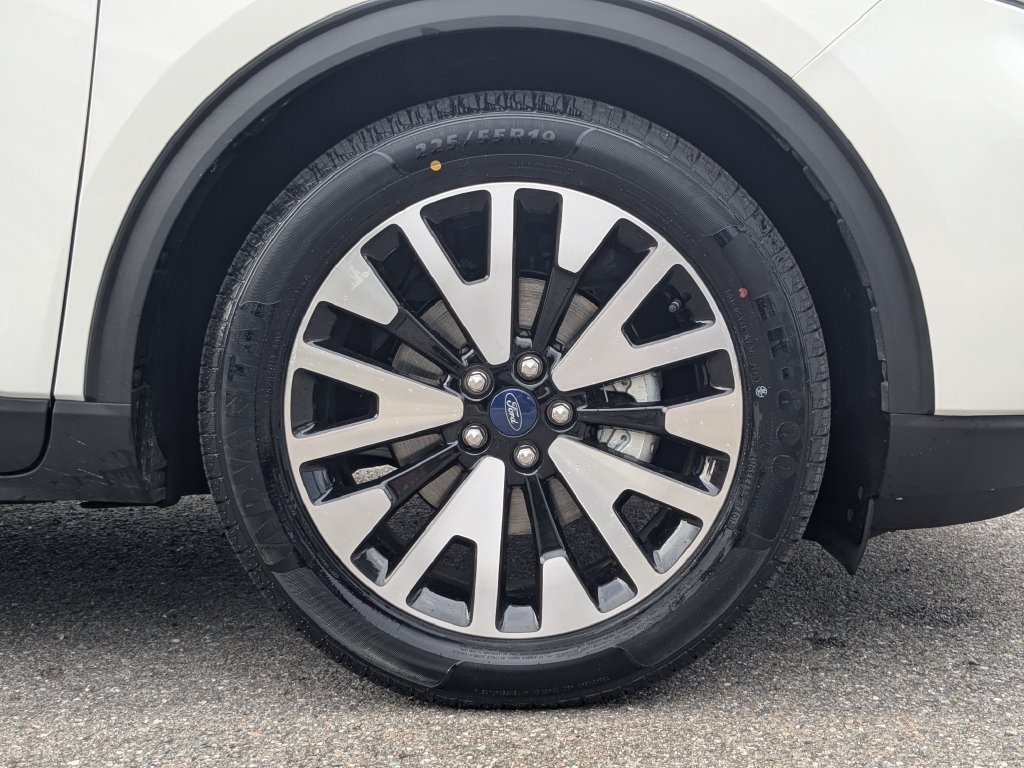 Used 2020 Ford Escape SE Sport FWD image 11