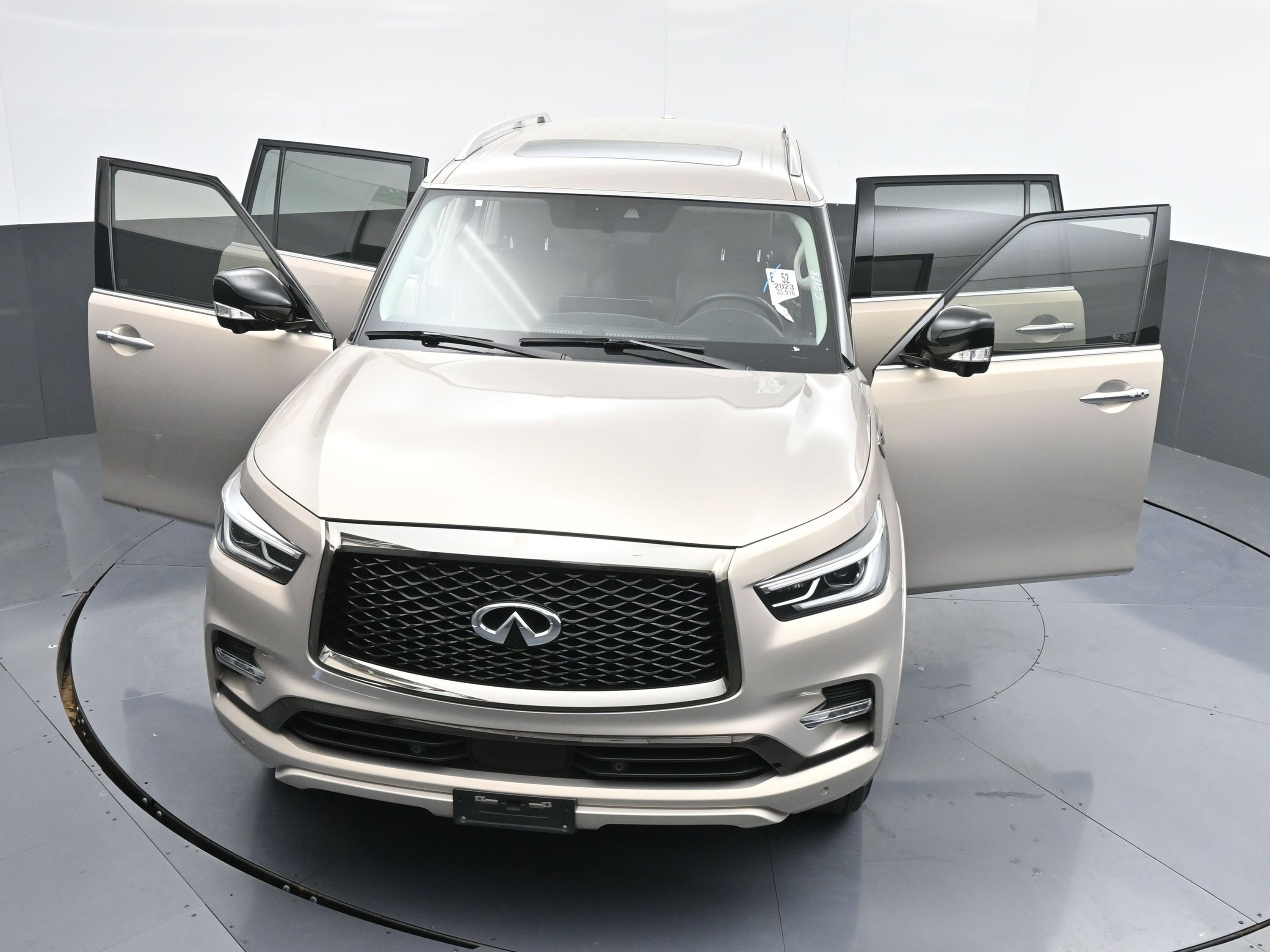 Used 2023 INFINITI QX80 Premium Select w/ All-Season Package image 48
