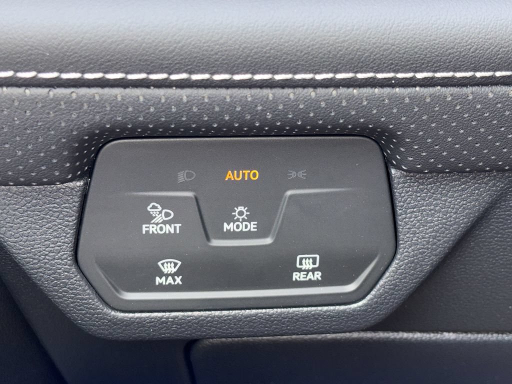 New 2026 Volkswagen Atlas Cross Sport SE FWD image 23