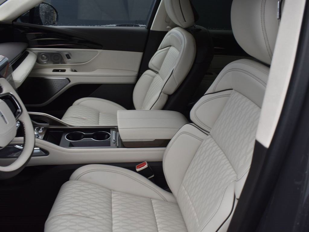 New 2026 Lincoln Nautilus Black Label w/ Jet Appearance Package image 7