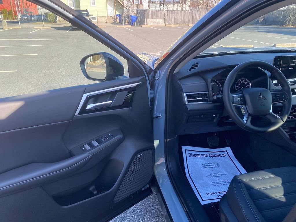 New 2026 Mitsubishi Outlander Trail Edition image 10