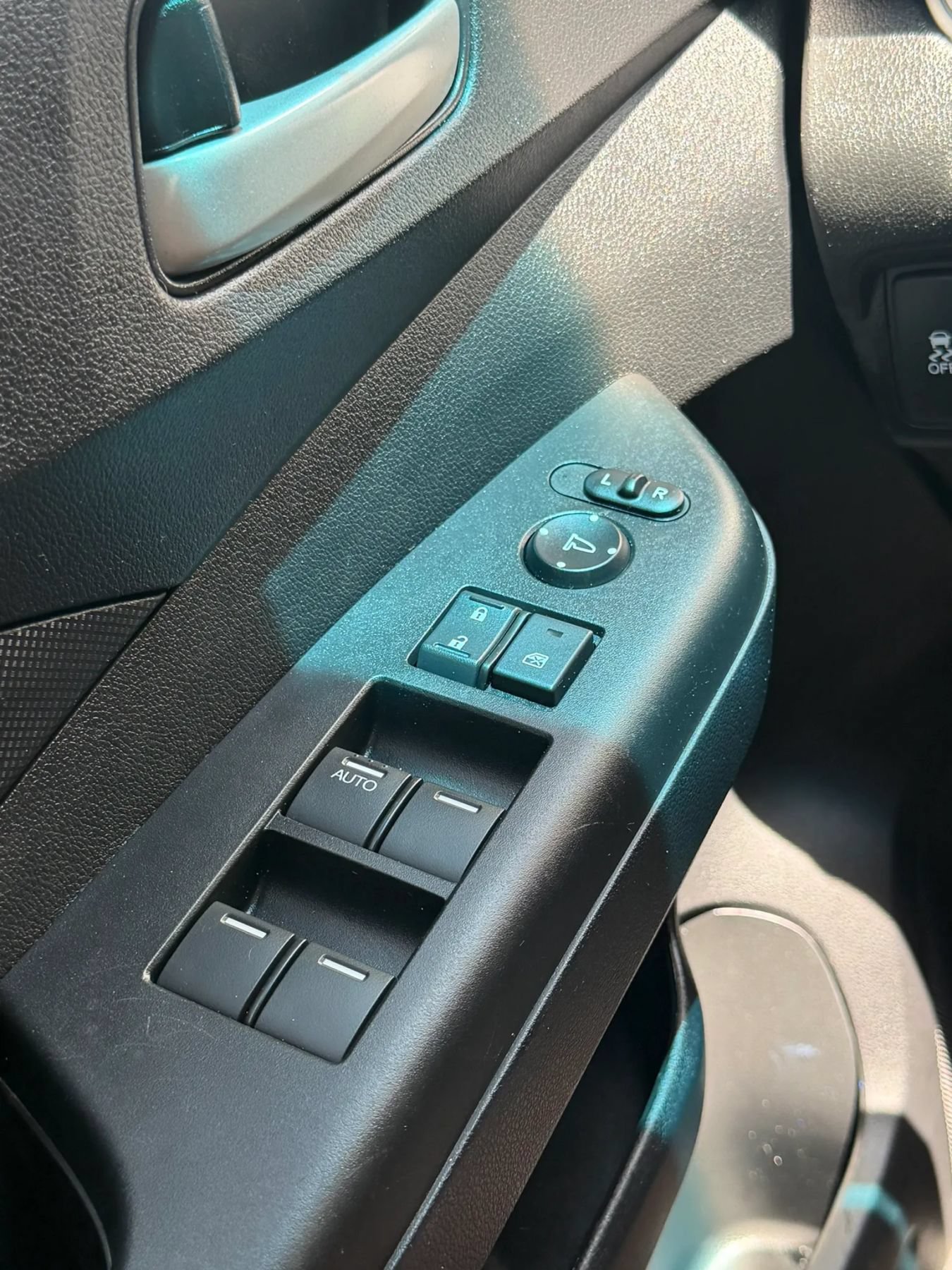 Used 2016 Honda CR-V LX image 26
