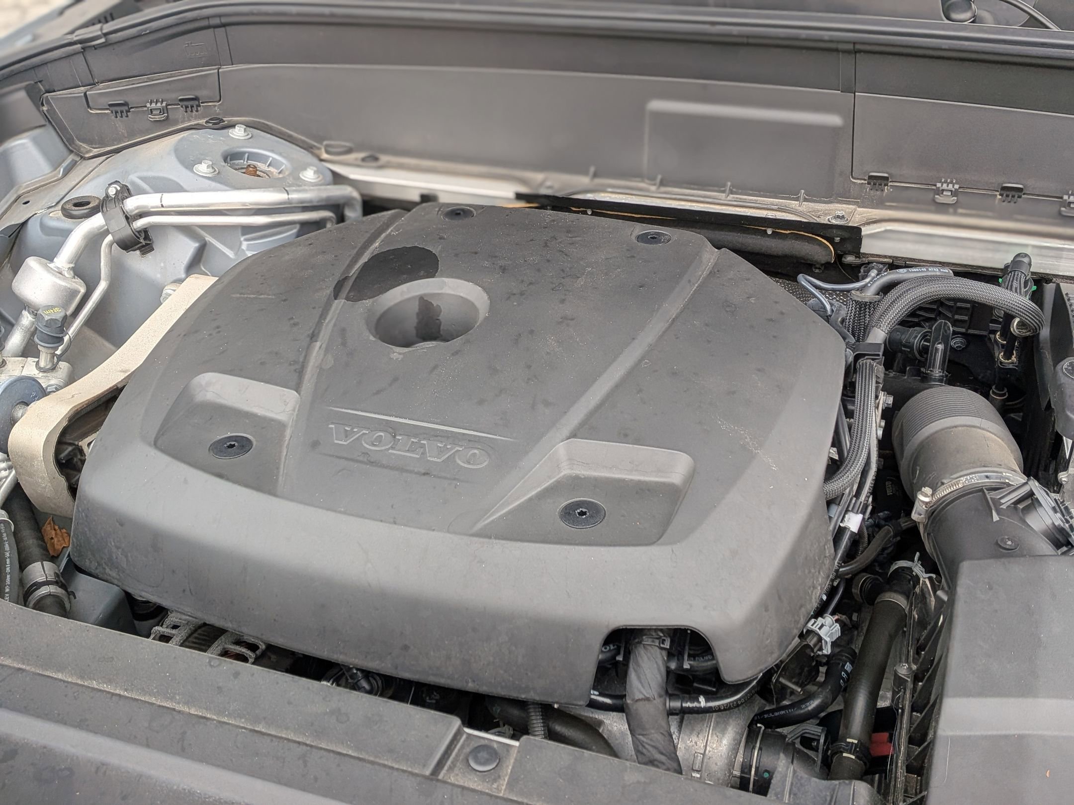 Used 2022 Volvo XC90 T5 Momentum w/ Climate Package image 37