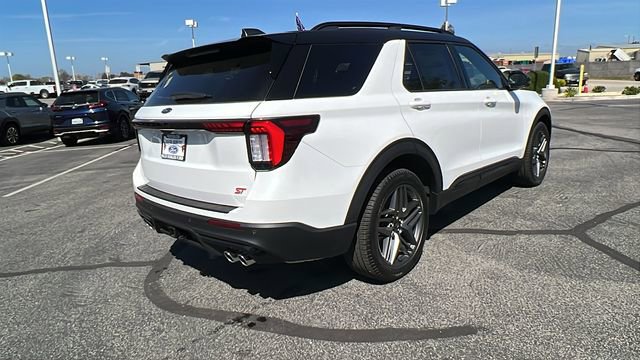 New 2026 Ford Explorer ST image 3
