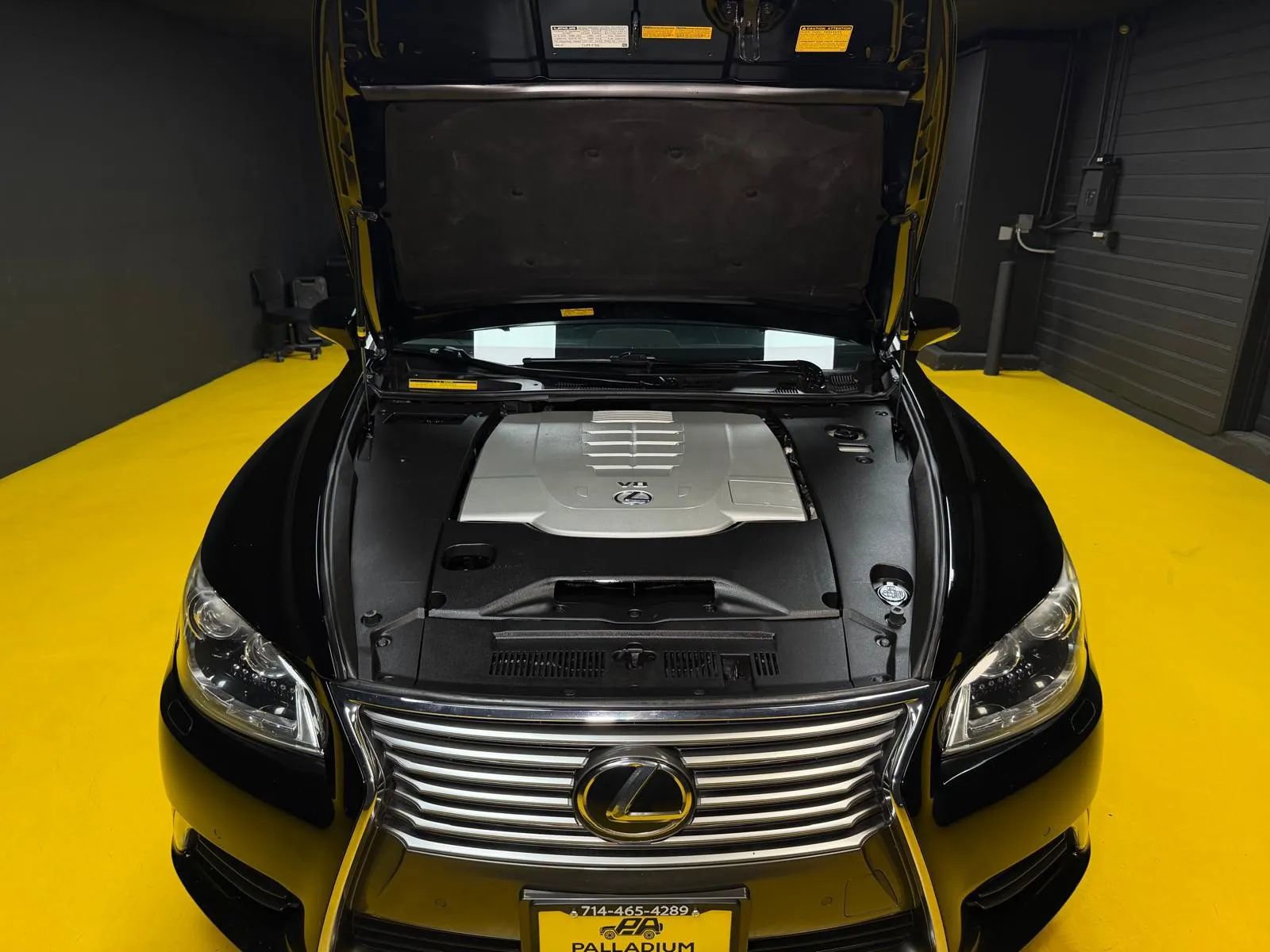 Used 2013 Lexus LS 460 w/ Comfort Pkg RWD image 44