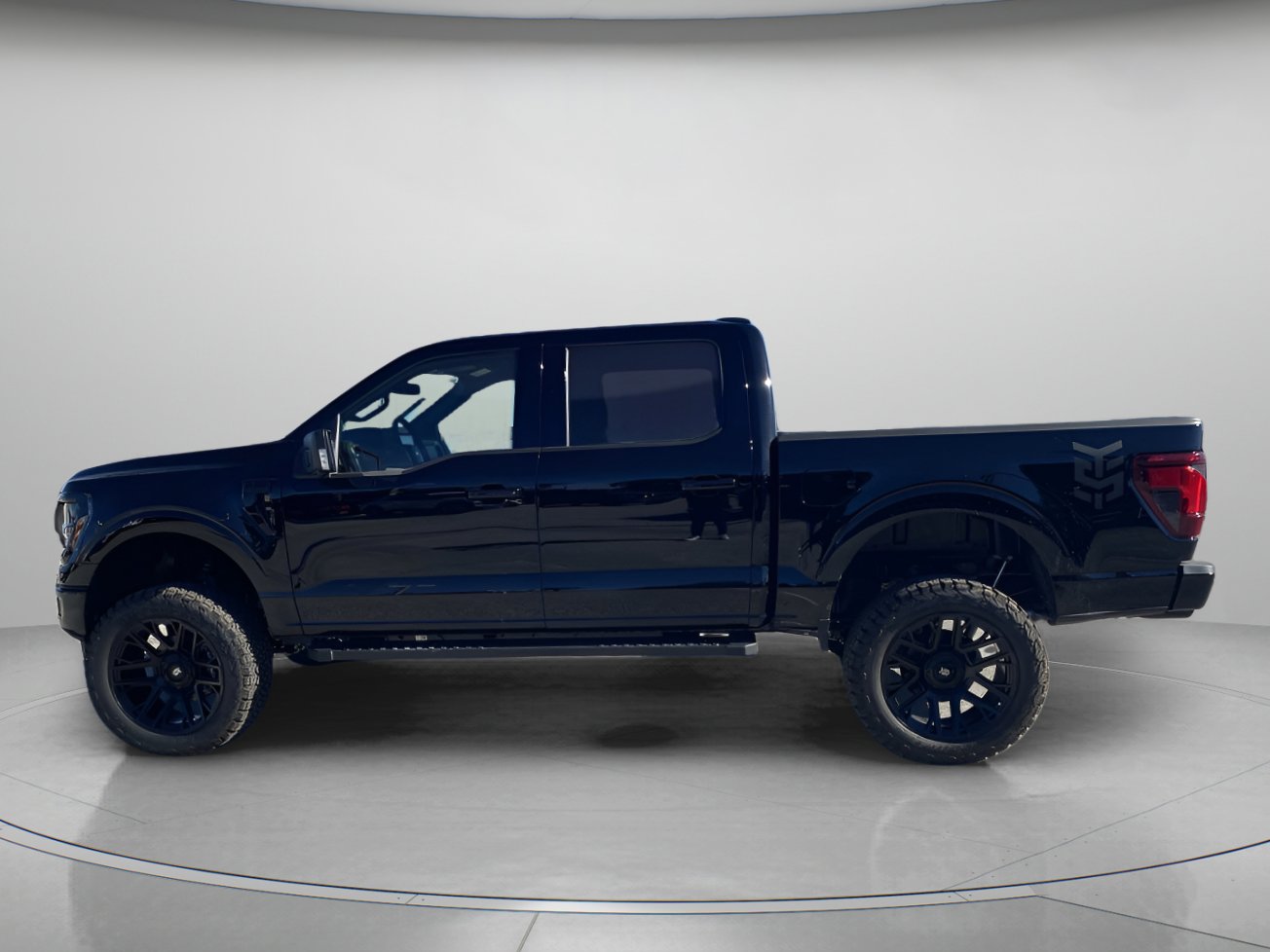 New 2025 Ford F150 XLT w/ Equipment Group 302A MID image 5