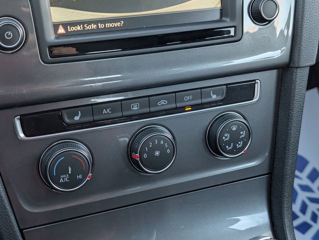 Used 2017 Volkswagen Golf Alltrack SE image 18