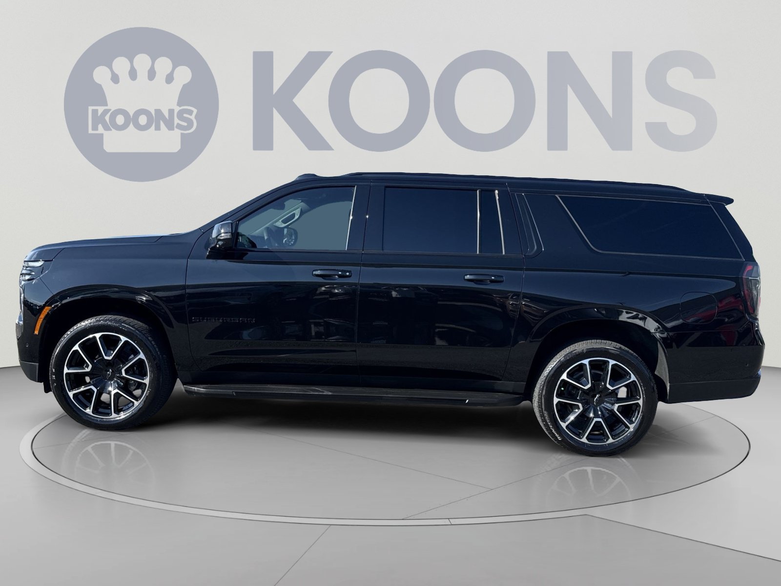 Used 2026 Chevrolet Suburban RST w/ Comfort Package RWD image 2