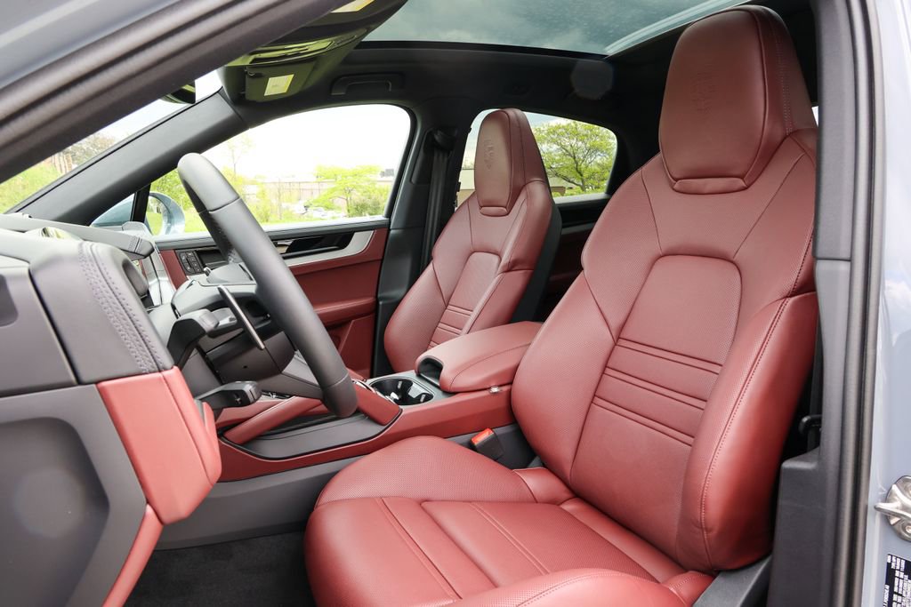 New 2026 Porsche Cayenne S AWD/4WD image 5