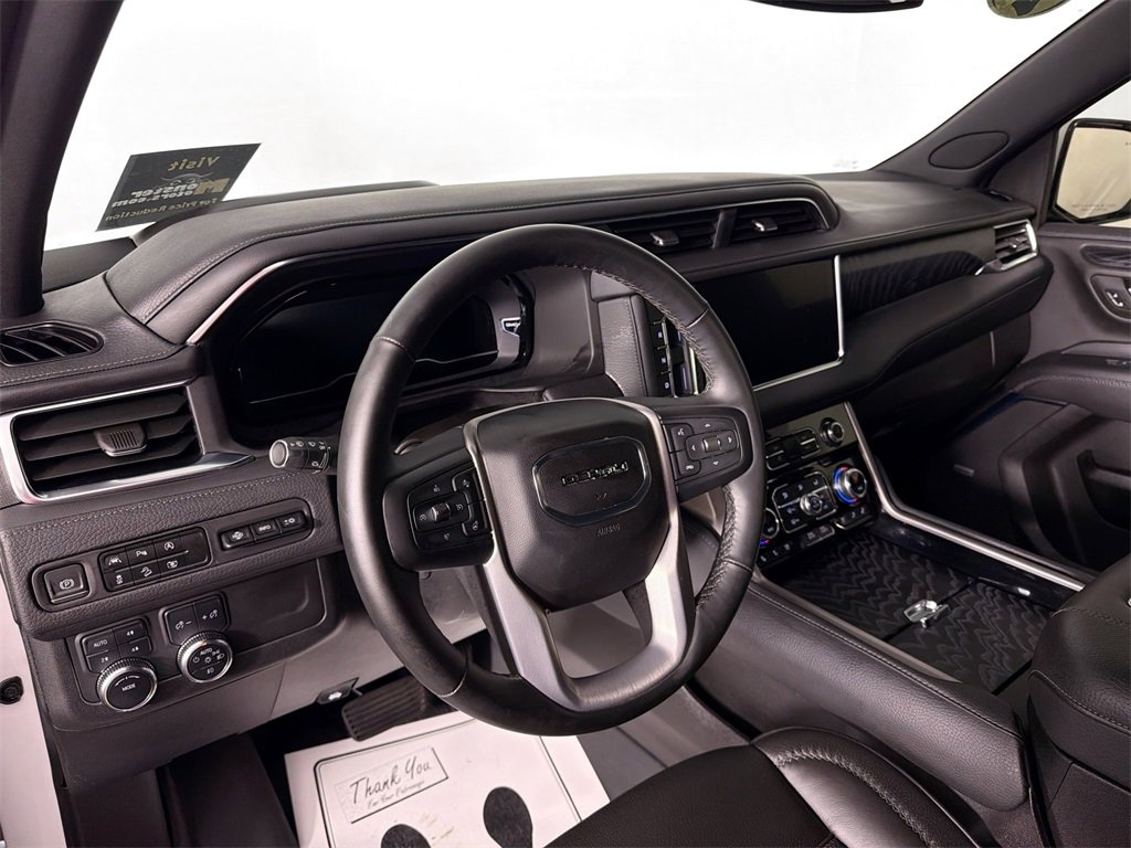 Used 2024 GMC Yukon Denali image 9