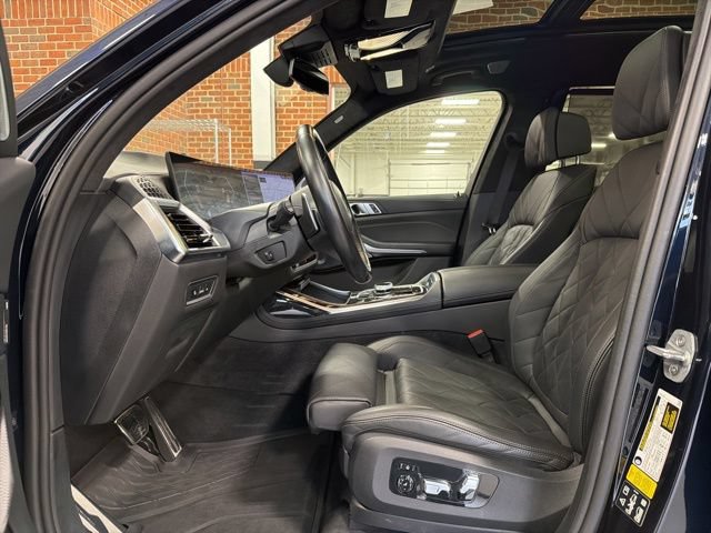 Used 2024 BMW X7 xDrive40i w/ Executive Package AWD/4WD image 16
