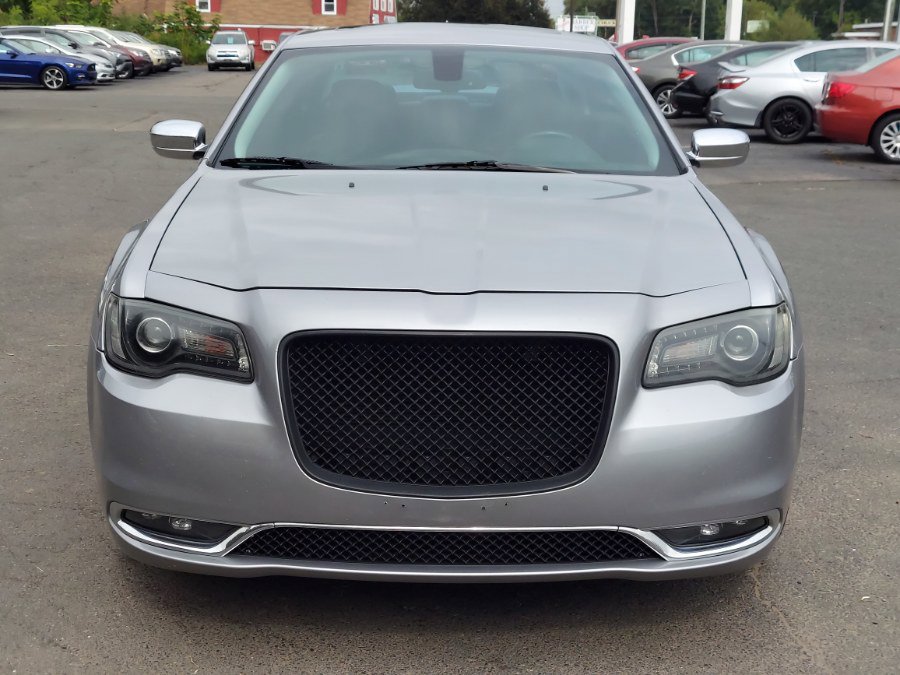 Used 2016 Chrysler 300 Limited w/ Driver Convenience Group image 2