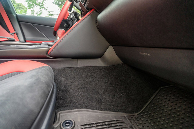 Used 2025 Lexus IS 500 w/ F-Sport Performance RWD image 55